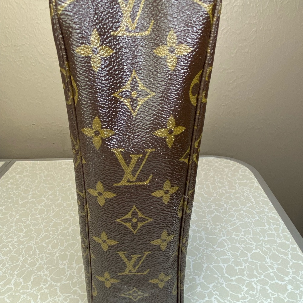 Louis Vuitton Vintage Monogram Trousse 28 - Picture 5 of 12